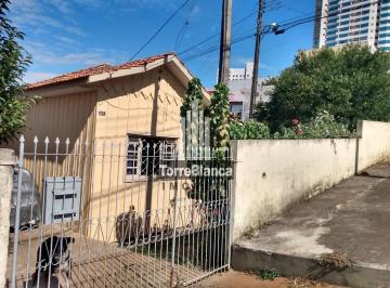 casa-com-2-dormitorios-a-venda1683729502691hitpu.jpg · Casa Mista à Venda com 2 Quartos e 2 Vagas, Próxima ao Centro
