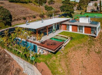 3604_ijpliUC8_36046491a1f08d737.jpg · Belíssima Casa p/ Venda em Jordanésia, Cajamar/SP.