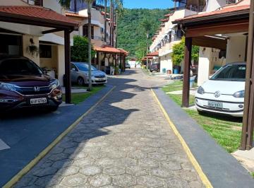 Casa · 160m² · 3 Quartos · 1 Vaga · Sobrado triplex a venda com 03 suítes na Cachoeira do Bom Jesus, Fpolis/SC