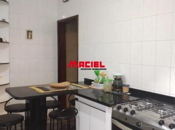 Casa · 211m² · 3 Quartos · 3 Vagas · BELÍSSIMO SOBRADO NO JD MORUMBI
