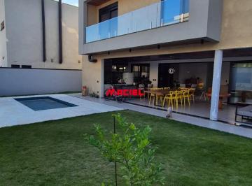 Casa · 378m² · 4 Quartos · 4 Vagas · Casa no Condomínio Jd Golfe II (Urbanova) - 04 suítes / piscina