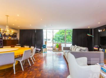 Apartamento · 272m² · 4 Quartos · 2 Vagas · Apartamento amplo com 272m², 4 dormitórios (3 suítes) e varanda, planta generosa e muita iluminação;