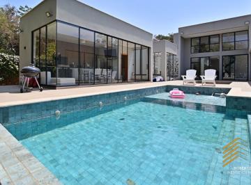 Casa de 4 quartos, Brasília · 04 QUARTOS | SUÍTES | GARAGEM COBERTA | SALA AMPLA | PISCINA AQUECIDA