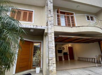 Casa · 240m² · 4 Quartos · 2 Vagas · Sobrado no Moinhos de Vento