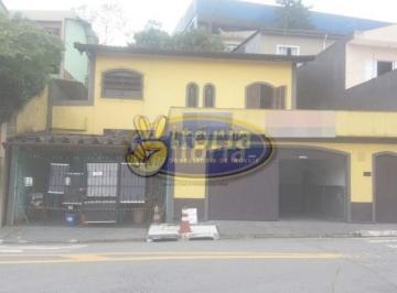 Casa · 225m² · 3 Quartos · 3 Vagas · ASSOBRADADA NO RIACHO GRANDE.