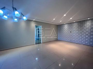 Apartamento · 220m² · 3 Quartos · 4 Vagas · Apartamento com 3 quartos no Centro de Formosa.