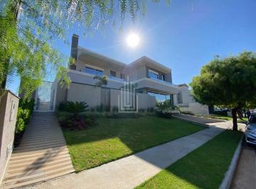 Casa · 670m² · 1 Quarto · 4 Vagas · Casa à venda no Condomínio Terras Alpha II em Foz do Iguaçu.
