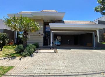 Casa · 360m² · 1 Quarto · 2 Vagas · Casa à venda no Condomínio Arco de Paris em Foz do Iguaçu.