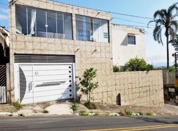 Casa · 280m² · 4 Quartos · 5 Vagas · Sobrado em Jardim Revista, Suzano/SP de 280m² 4 quartos à venda por R$ 590.000,00