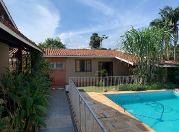 Foto 01 · CASA TÉRREA, ESTILO CHÁCARA, COM 06 DORMITÓRIOS E PISCINA EM BAIRRO NOBRE