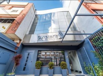 422250_ig9K79E42tS1R9IfS7896_42225064907da9d66fc.jpg · Prédio comercial (hospital) todo equipado
