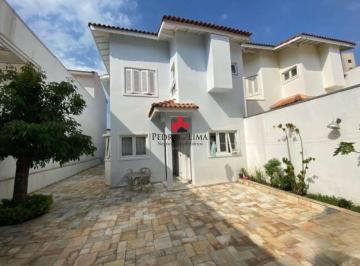 Casa · 267m² · 3 Quartos · 6 Vagas · Casa com 3 quartos sendo 1 suíte, 6 vagas e quintal com churrasqueira no Tatuapé