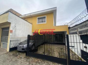 Casa · 221m² · 5 Quartos · 2 Vagas · Sobrado comercial, residencial com 5 salas, recepção  em ótima localização