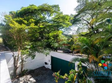 Casa · 450m² · 6 Quartos · 6 Vagas · Casa maravilhosa em Alto de Pinheiros!!
