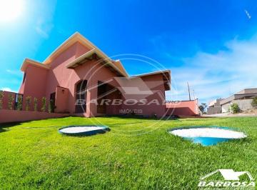 Casa · 252m² · 4 Quartos · Sobrado Alto Padrão 4 quartos para venda em Caldas Novas