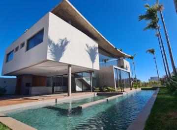 a813ebeb3bc641cba1597a3d8f54dfdd.jpg · Casa para Venda em Uberlândia/MG - 4 Dorm. 590 m2 Área Útil