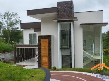 Casa · 800m² · 3 Quartos · CASA 3 DORMITÓRIOS SENDO 2 SUÍTES - CONDOMÍNIO RESERVA IBIRAPITANGA