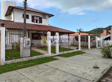 Casa de 5 quartos, Florianópolis · Casa em Daniela - aluguel temporada - Florianópolis – SC