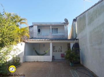 Foto 01 · Casa assobradada com 4 dormitórios excelente localização a 100 metros do mar.