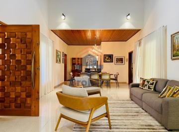 Casa · 372m² · 4 Quartos · 6 Vagas · Casa de Condominio em Distrito do Jacaré - Cabreúva, SP