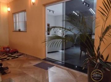 Casa · 180m² · 4 Quartos · 5 Vagas · Casa Padrão Vila Progresso
