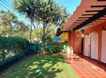 7fa78356fd9a23413c31f7b35483508b6f661d5d · Casa à Venda no Condomínio Jardim Albamar no Guarujá | Omega Imóveis