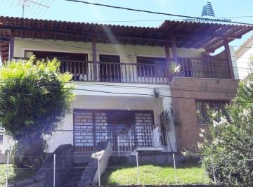 Casa · 350m² · 5 Quartos · 2 Vagas · Casa Padrão para Venda em Várzea Teresópolis-RJ