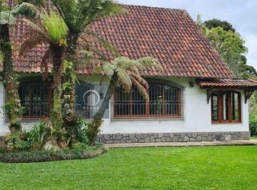 Casa · 316m² · 4 Quartos · 5 Vagas · Casa Padrão para Venda em Bom Retiro Teresópolis-RJ