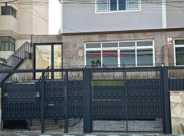 Casa · 240m² · 3 Quartos · 5 Vagas · Sobrado Para Venda no Jd. S. Paulo