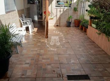 Casa · 200m² · 2 Quartos · 2 Vagas · CASA TÉRREA À VENDA COM 02 DORMITÓRIOS (01 SUÍTE) LOCALIZADA NO BAIRRO VILA HELENA EM JUNDIAÍ-SP.