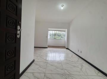 Apartamento · 73m² · 3 Quartos · 2 Vagas · Apartamento 2 Quartos com varanda e dependencia completa Paralela