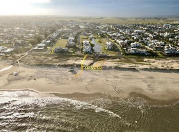 Terreno · 460m² · 5 Quartos · 2 Vagas · Lote  condomínio Beira mar com 460m2