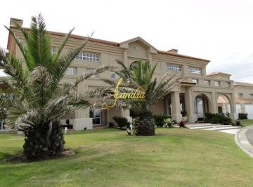 Terreno · 570m² · 5 Quartos · 2 Vagas · Lote condomínio Beira mar  beira lago com 570m2