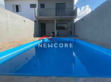 Casa · 230m² · 2 Quartos · 2 Vagas · Casa em Rua Santa Rosa - Jardim Alvinópolis - Atibaia/SP