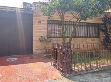 Casa · 235m² · 3 Quartos · 7 Vagas · CASA TERREA - RUA TOTALMENTE RESIDENCIAL