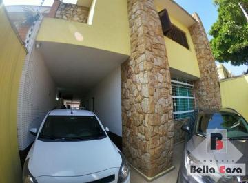 Casa · 218m² · 3 Quartos · 4 Vagas · Sobrado a venda no Bairro da mooca com 3 quartos
