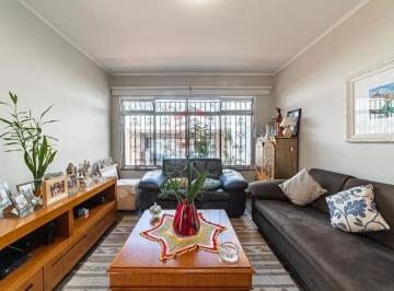Casa · 180m² · 3 Quartos · 4 Vagas · Casa Térrea à Venda na Mooca com Quintal e Churrasqueira ? oportunidade única!