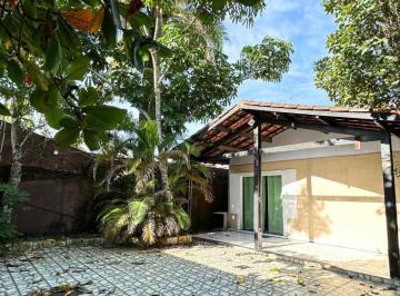 Casa · 180m² · 4 Quartos · 2 Vagas · Casa à venda a 50 metros da praia da Enseada em Guarujá