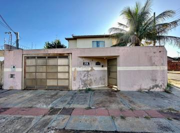 Casa · 337m² · 5 Quartos · Sobrado com ótima oportunidade