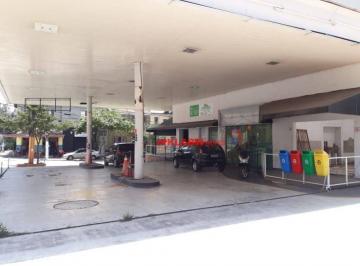 101bc2ef485eae7151dd01ff23f885bf45d2dbf7 · Terreno com vocação para posto de gasolina, loja ou farmacia - 959m total - 623 área construída