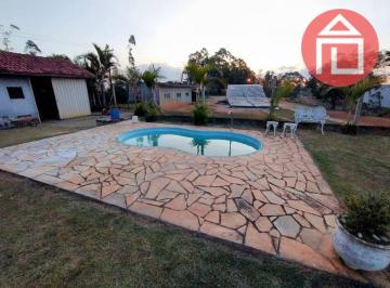 9e04b8eb20652268541c21870a6242a9ff5e8379 · Chácara com 3 dormitórios para alugar, 2400 m² por R$ 6.500,00/mês - Curitibanos - Bragança Paulista