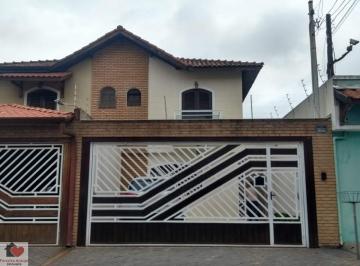 Casa · 126m² · 3 Quartos · 2 Vagas · SOBRADO COM FINO ACABAMENTO, TRÊS SUÍTES NO MELHOR DA VILA MARARI.