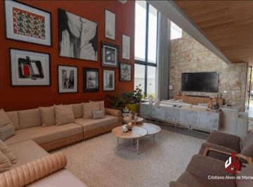 Casa · 372m² · 5 Quartos · 4 Vagas · Sobrado à venda em Goiânia/GO