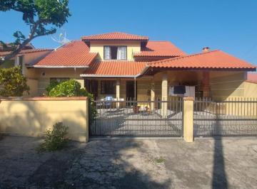 Casa · 184m² · 3 Quartos · 4 Vagas · Sobrado semi mobiliada a 150m do mar com 5 quartos sendo 2 suítes - Itajuba