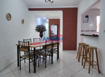 Casa · 210m² · 4 Quartos · 2 Vagas · Sobrado em rua larga, movimentada, bom para consultórios.