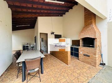 e737230231fe9802db3dc1607a35a0e956712f02 · 3d,1suite,c/ae,sala,coz, wc social, espaço gourmet, quintal grande