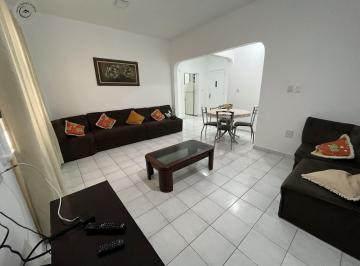 Apartamento · 70m² · 2 Quartos · Apartamento Padrão de 02 dormitórios para locação de temporada nas Pitangueiras.