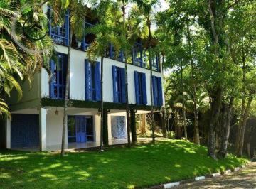 Casa · 420m² · 4 Quartos · 4 Vagas · Casa Alto Padrão em condomínio fechado na Praia da Enseada.