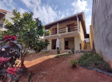 Foto 22 · Casa térrea à venda com bastante espaço, 03 quartos sendo um suíte, 200m² construído