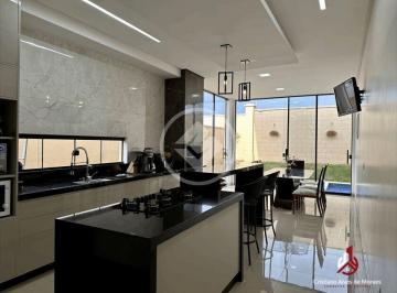 Casa · 176m² · 3 Quartos · 4 Vagas · Casa à venda em Senador Canedo/GO